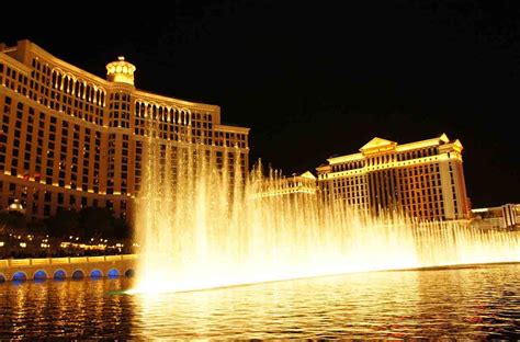 Bellagio Dancing Fountains Las Vegas. How to get, times, music, price