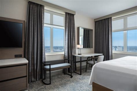 Family-Friendly Hotel in Lombard, Illinois | The Westin Chicago Lombard