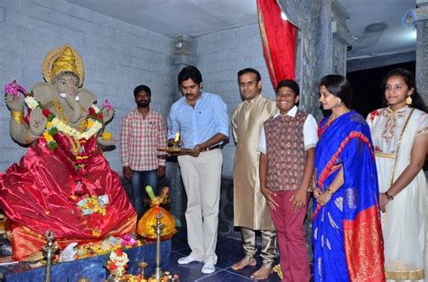 Pawan Kalyan Visits Andhra Prabha Ganapathi Pooja Photos - Photo 27 of 41