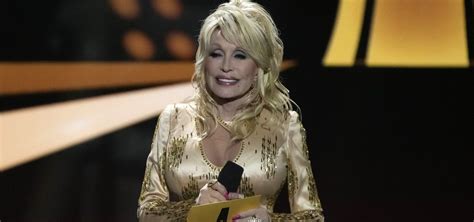 Rock & Roll Hall of Fame keeps Dolly Parton on this year's nominee list, despite her request to ...