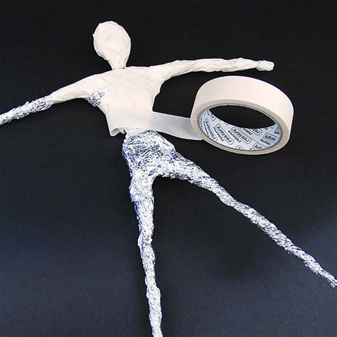 Skulptur aus Paverpol | Wire art sculpture, Wire art, Paper mache sculpture