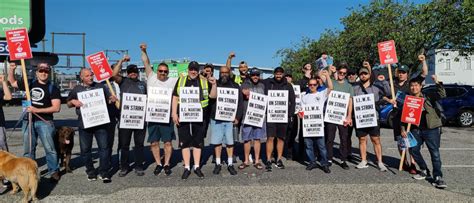 Canada’s West Coast Longshoremen begin strike…on Canada Day | AJOT.COM