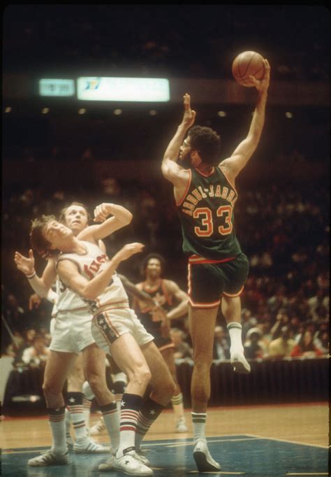 Kareem Abdul-Jabbar’s skyhook shot, reviewed - SBNation.com