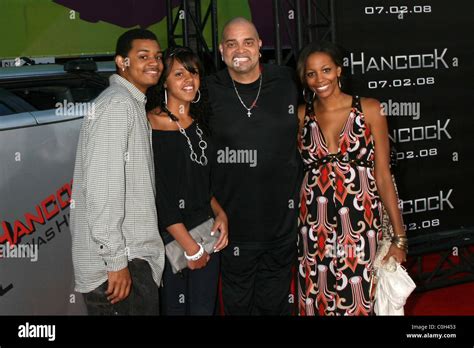 Sinbad with family hi-res stock photography and images - Alamy