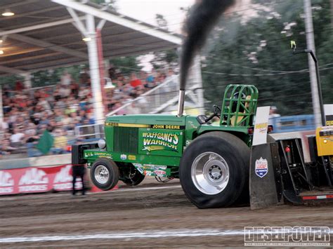 8 Action-Packed John Deere Tractor Pull Photos