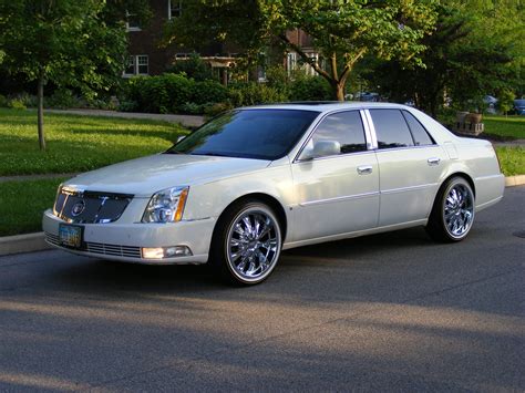 2007 Cadillac DTS - Information and photos - MOMENTcar