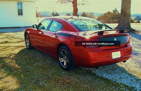 2006 Dodge Charger Daytona R / T