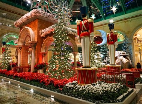 Christmas Vacations in the USA: 25 Must-Visit Magical Destinations ...