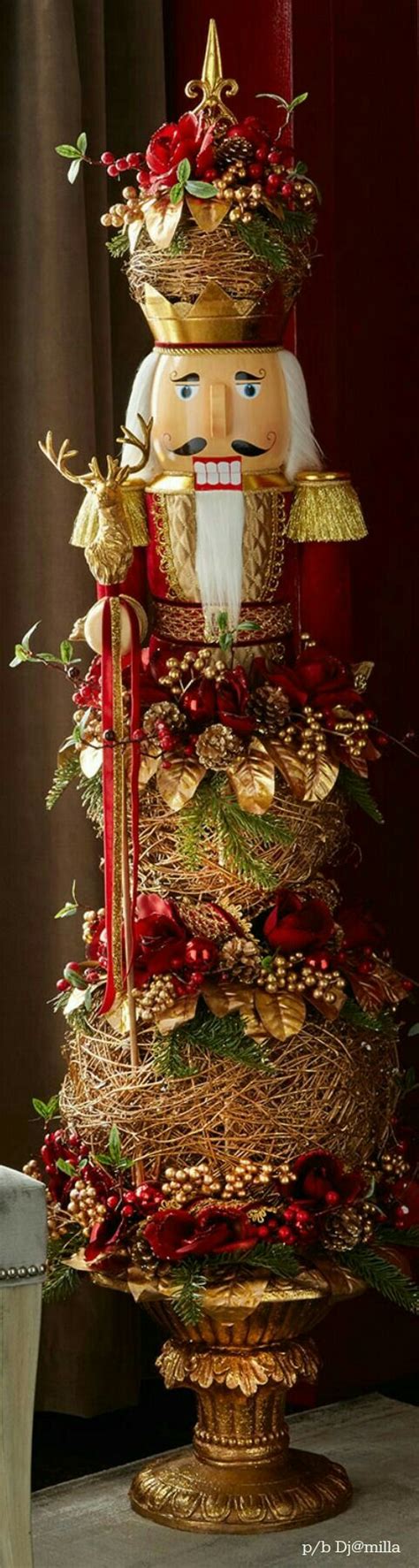 Pin by redactedpakmltz on ⚜️Happy Holidays⚜️ | Christmas magic, Christmas joy, Elegant christmas