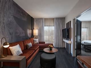 Hotel Photos in The Woodlands, Texas | Hyatt Centric The Woodlands