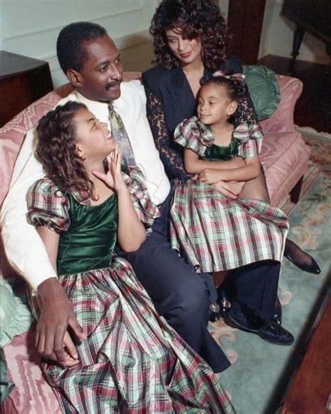 The Knowles family back in the 80's. #BeyoncéKnowles #MatthewKnowles #TinaLawson #SolangeKnowles ...