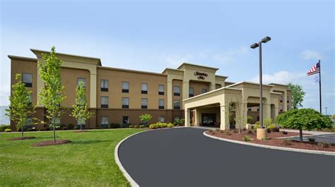 Hampton Inn Utica, NY Hotel near Utica College