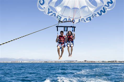 All You Need to Know About Parasailing | Manawa