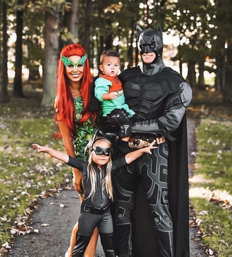 Epic Superhero Family Costume Ideas