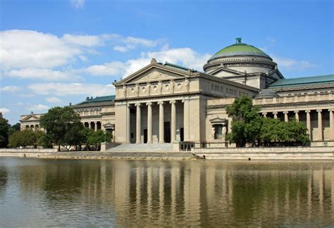 Tips for Visiting the Chicago Museum of Science and Industry | Check-It ...