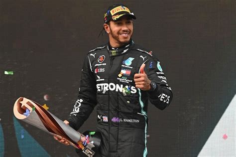 Formule 1 : Lewis Hamilton devient septuple champion et égale Michael Schumacher