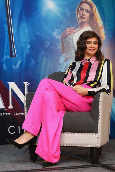 Zendaya - The Greatest Showman Press Conference in Mexico City • CelebMafia