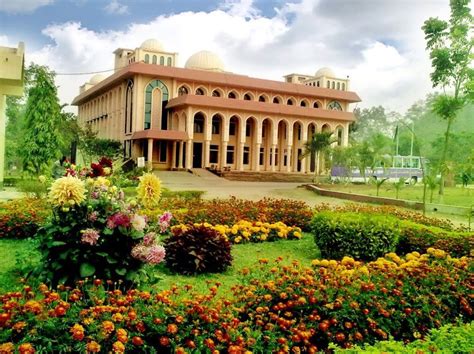 Green Campus | International Islamic University Chittagong