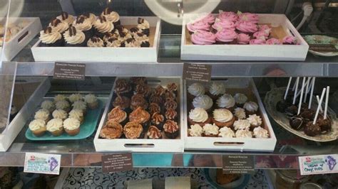 Maui Specialty Bakery Products, 878 Front St in Lahaina - Restaurant ...