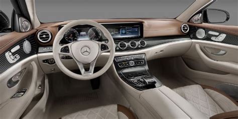 Mercedes dévoile l'intérieur de la future Classe E - Motorlegend