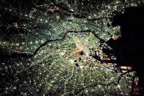 The bright city lights of Tokyo - Earth.com