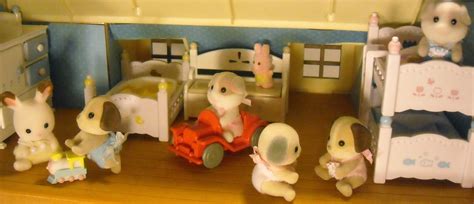 It's a Toy Blog: Calico Critters: Deluxe Village House