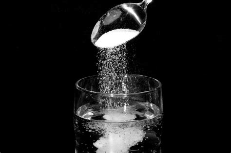 Does Salt Absorb Water? (Detailed Explanation) - Techiescientist