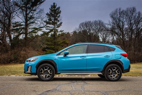 2019 Subaru Crosstrek Hybrid is a plug-in with real compromises - CNET