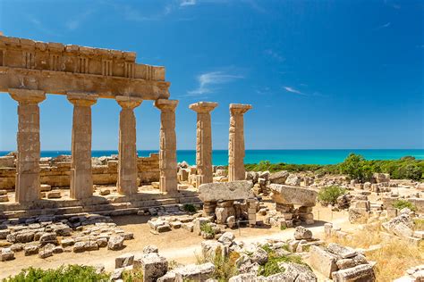 Marinella di Selinunte beach, Sicily: italian beaches on trovaspiagge