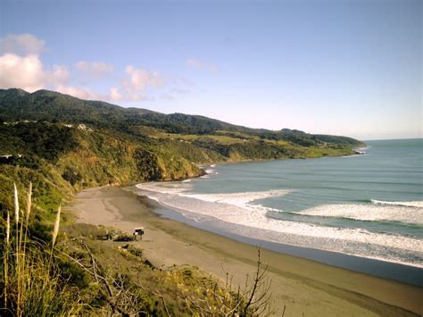 Top Seven Beaches around Auckland without millions of people | Remix ...