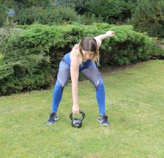 The Kettlebell Snatch | Exercise Benefits and Correct Technique | MYPROTEIN™