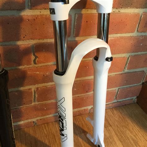 SR Suntour MTB Forks 26 XCM Manual Lockout 1 1/8" Threadless 100mm ...