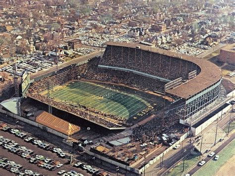 Chiefs Home | Nfl stadiums, Kansas city chiefs stadium, Nfl football ...