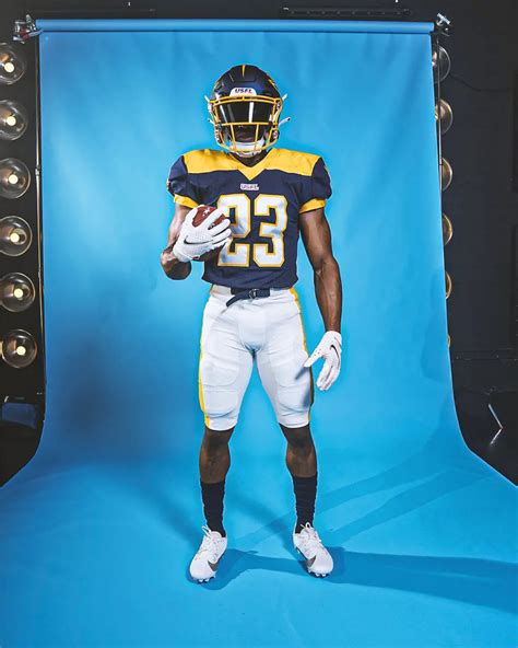 USFL Reveals Memphis Showboats New Uniforms For 2023 Season