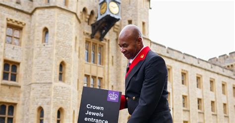 Display to tell the history of the Crown Jewels at the Tower of London ...