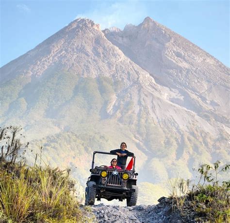 Persiapkan Diri Kalian! 5 Tips Ini Bisa Membuat Liburan Lava Tour Merapi