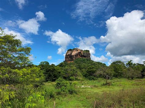 The Lion Rock, Sigiriya | Mustseespots.com