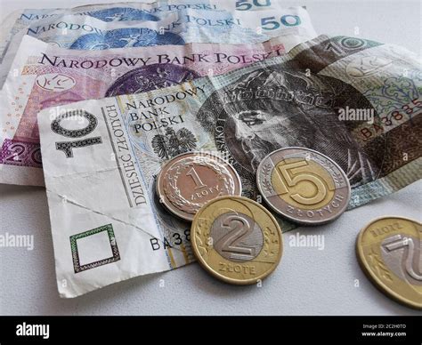 Pln vs euro hi-res stock photography and images - Alamy