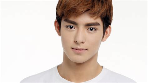 Wang Hao Xuan Is Wearing White T-Shirt In White Background HD Boys ...