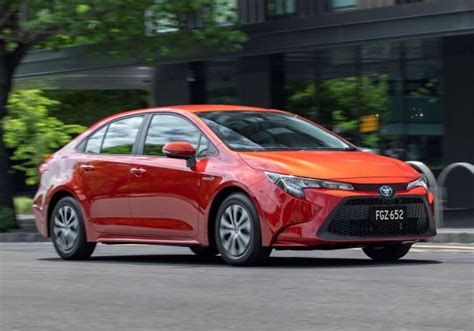 2020 Toyota Corolla ASCENT SPORT HYBRID Price & Specifications | CarExpert