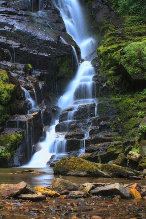 This North Carolina Waterfall Road Trip Will Take You To 8 Scenic Spots ...