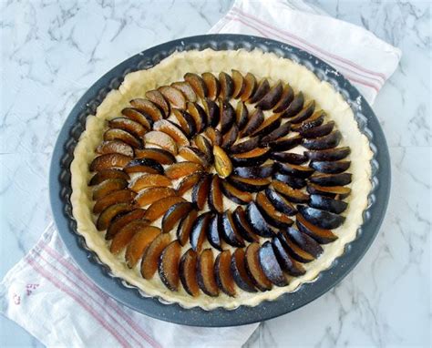 Crunchy Plum Tart Recipe — Eatwell101