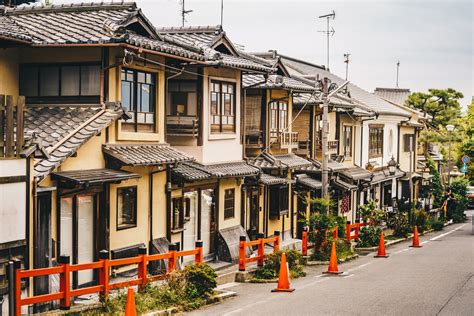 What is a Machiya? A Brief History on Traditional Japanese Townhouses