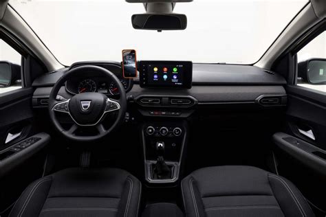 Nuevo-Logan-2020-interior - Mega Autos