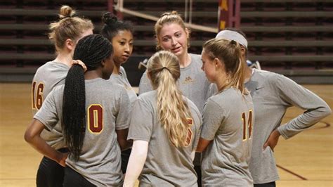 Minnesota volleyball: Gophers have high hopes again entering Friday's ...