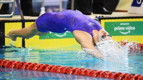 Kaylee McKeown sets 200-meter backstroke world record - ESPN