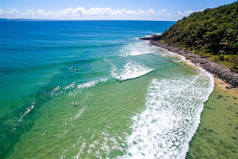 15 Best Sunshine Coast Beaches For Surfing and Swimming | Man of Many