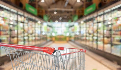 empty shopping cart in supermarket grocery store background 13053128 Stock Photo at Vecteezy