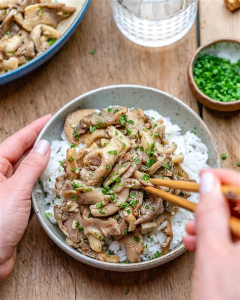 Sautéed Oyster Mushrooms Recipe (Vegan & Paleo) - Blondelish.com