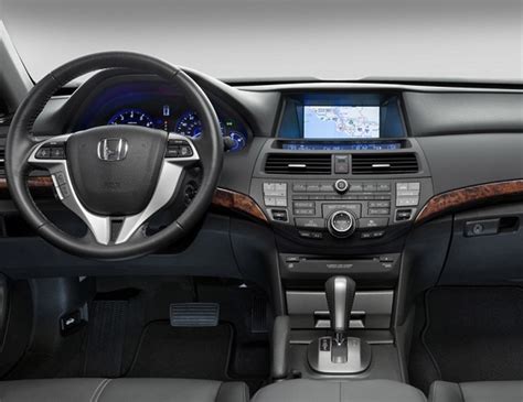 2013 Honda Crosstour Review and Pictures